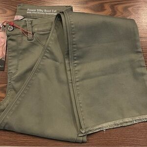 Laurie Felt Power Silky‎ Boot Cut Jeans